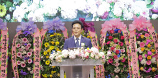 26년 ‘은혜의 발자취’… 밴쿠버 헤브론교회, 송철웅 목사 은퇴·원로목사 추대 예배 드려