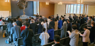 쉴만한물가교회 창립예배 드려