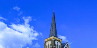 110년 된 North Vancouver의 교회 생존 위해 몸부림