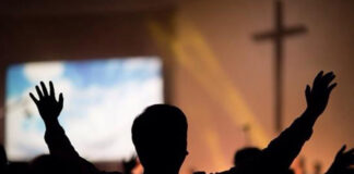 10대들의 영적인 헌신을 이끈 찾아가는 콘서트