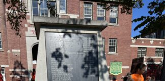 교회 마당에서 열리는 원주민 화해 행사