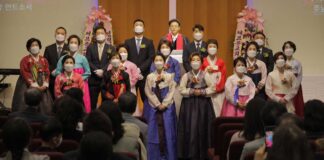 밴쿠버 헤브론교회 창립 21주년 및 임직감사예배 드려