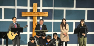 조이풀교회 창립 13주년 기념예배 드려