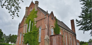 그레이스 밸리 교회 헤리티지 건물인 녹스 장로교회 매입