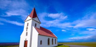 Heritage 5만 달러 사업에 교회를 포함한 전국 10개 기관 참여 white cathedral under blue sky